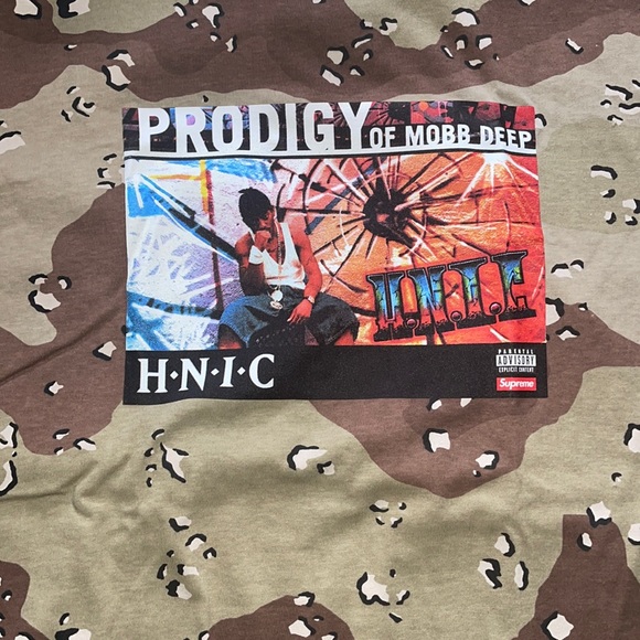 Supreme tee - Picture 1 of 4